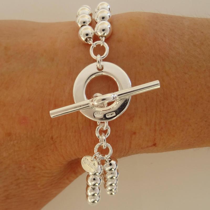 Silver toggle store bracelet