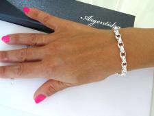 Bracciale a catena ovale e chiusura a barretta