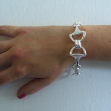 Bracciale in argento 925 staffe-morsi per cavallo e maglie ovali.