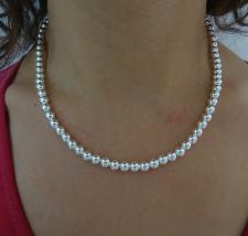 Online sales of silver bead necklace