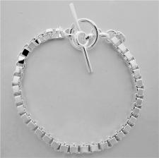 Sterling silver diamond cut box chain bracelet. Toggle bracelet