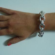 Women's silver bracelet with oval link 