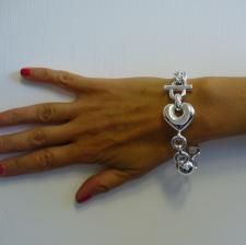 Sterling silver bracelet with large heart 26mm.