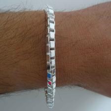 Sterling silver diamond cut box chain bracelet. Toggle bracelet