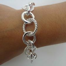 Silver textured round link bracelet