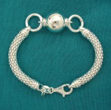 Bracciale argento maglia Pop Corn e sfera centrale.