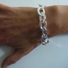 Oval flat link bracelet in sterling silver