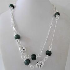 Sterling silver necklace. Figaro chain, green agate beads 10mm. Length: 90 cm.