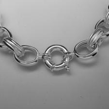 Silver textured link necklace