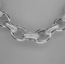 Silver textured link necklace